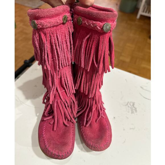 Minnetonka Kid's Girl's Pink Leather Tiered Fringe Boho Boots, Size 12,Pre-Loved - Picture 3 of 6